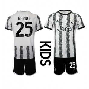 Juventus Adrien Rabiot #25 kläder Barn 2022-23 Hemmatröja Kortärmad (+ korta byxor)